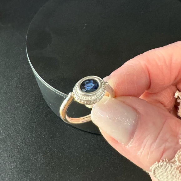 NWT Designer Sterling Silver Sapphire Ring Size 8 - Picture 4 of 5